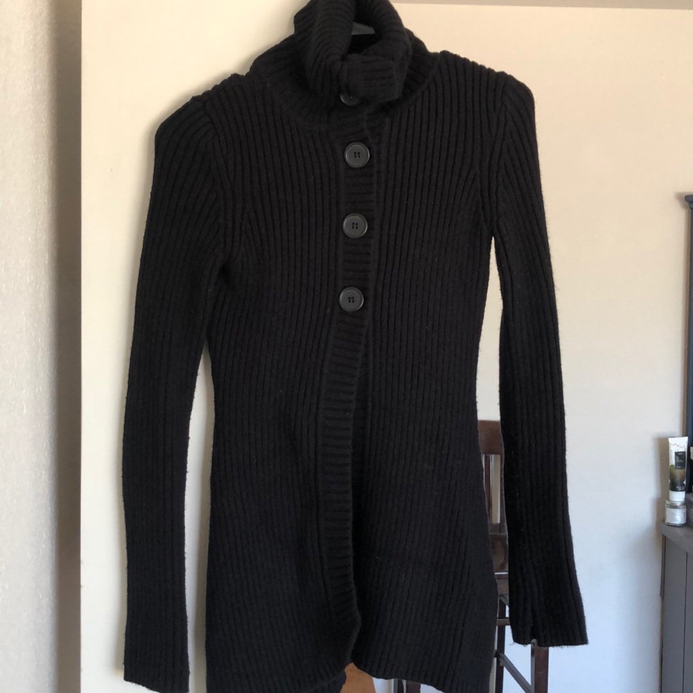 Turtle neck button cardigan